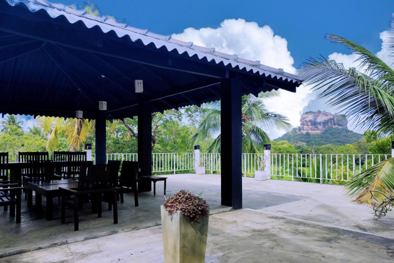 Lakmini Lodge Sigiriya Exterior photo